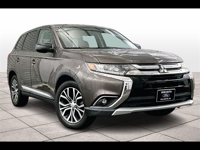 2016 Mitsubishi Outlander ES