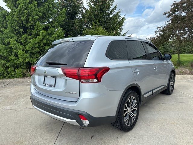 2016 Mitsubishi Outlander ES