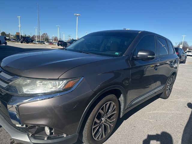 2016 Mitsubishi Outlander 