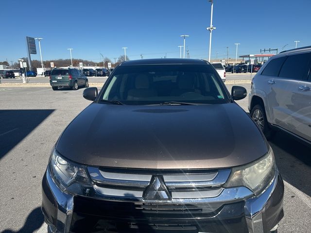 2016 Mitsubishi Outlander SE