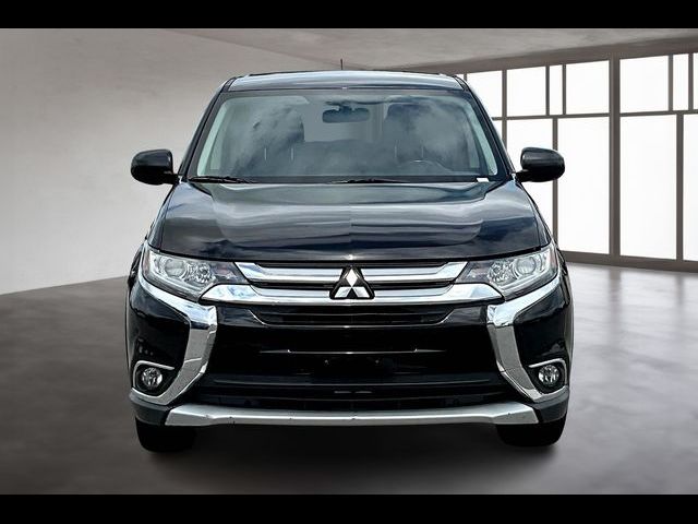 2016 Mitsubishi Outlander ES