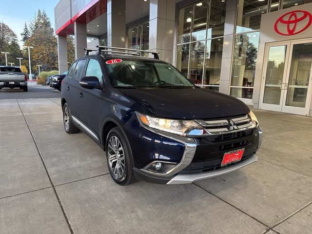 2016 Mitsubishi Outlander ES