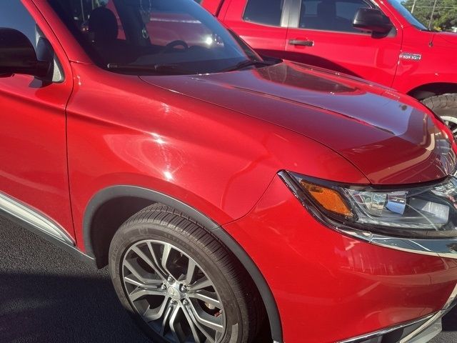 2016 Mitsubishi Outlander ES