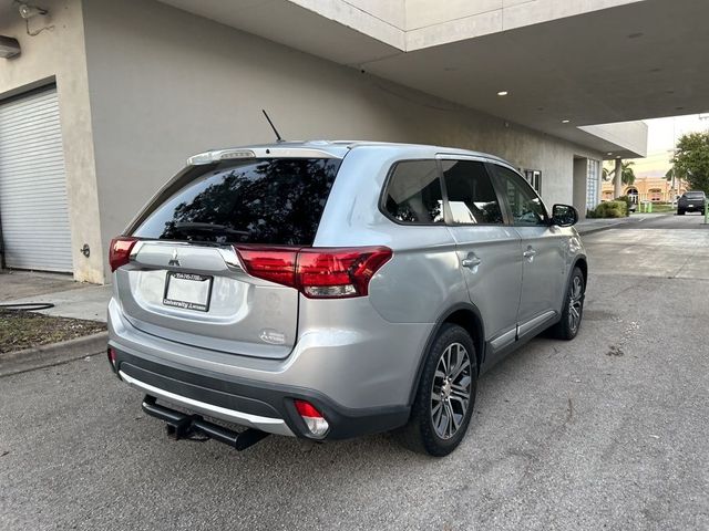 2016 Mitsubishi Outlander ES