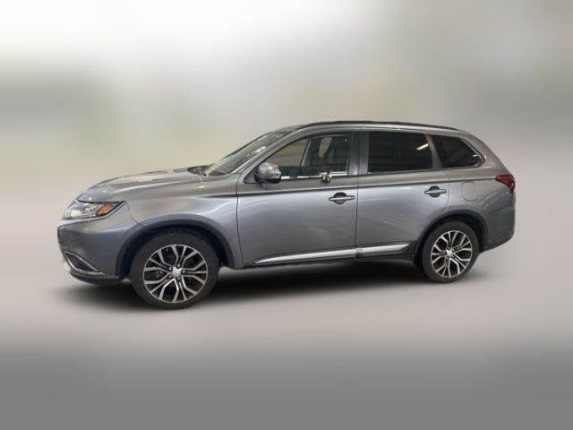 2016 Mitsubishi Outlander ES