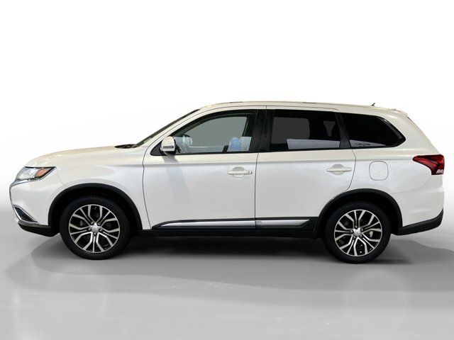 2016 Mitsubishi Outlander SE