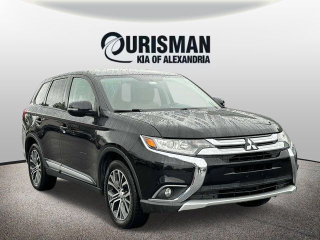 2016 Mitsubishi Outlander SE