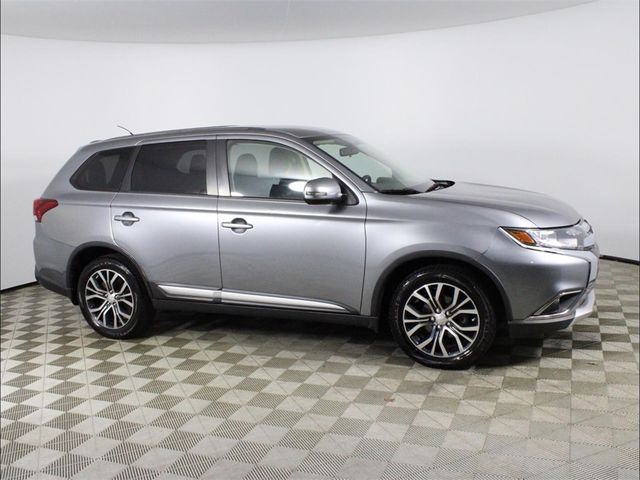 2016 Mitsubishi Outlander SE