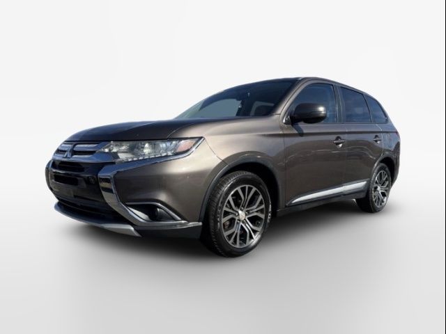 2016 Mitsubishi Outlander SE