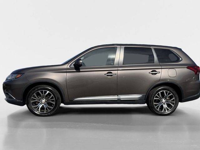 2016 Mitsubishi Outlander SE