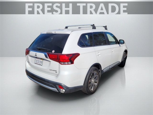 2016 Mitsubishi Outlander 