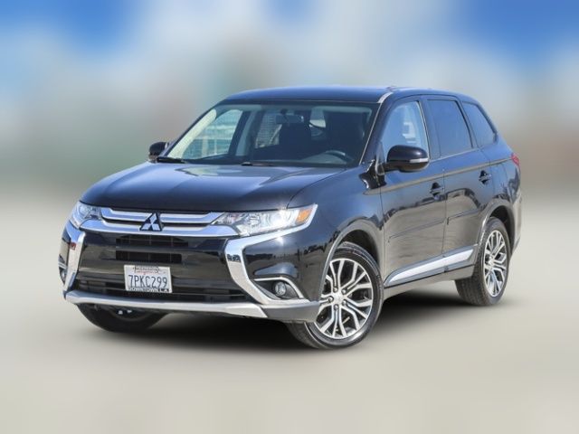 2016 Mitsubishi Outlander SE