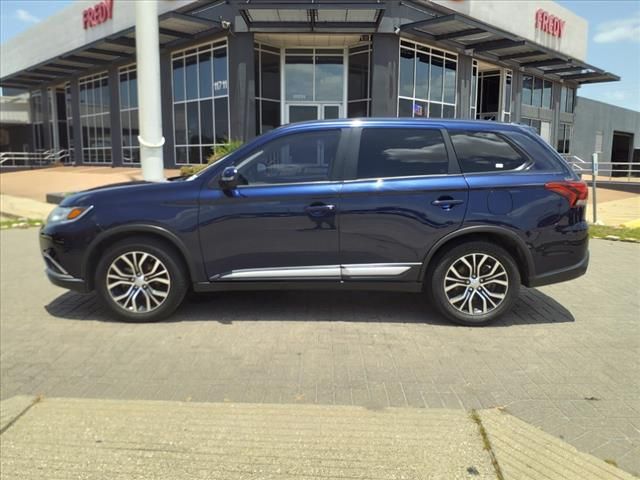 2016 Mitsubishi Outlander SE