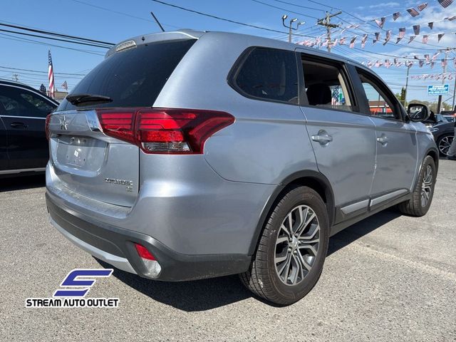 2016 Mitsubishi Outlander SE