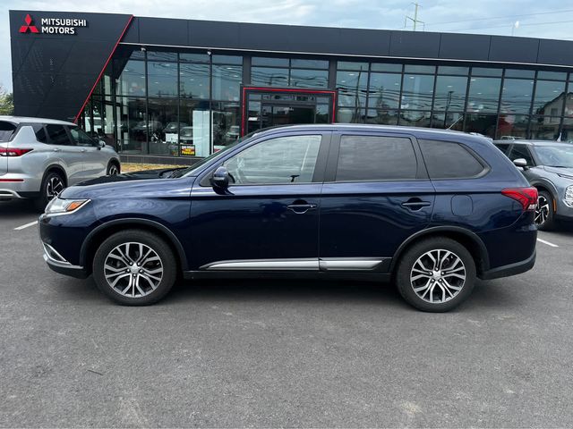 2016 Mitsubishi Outlander SE