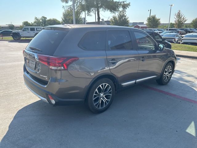 2016 Mitsubishi Outlander SE