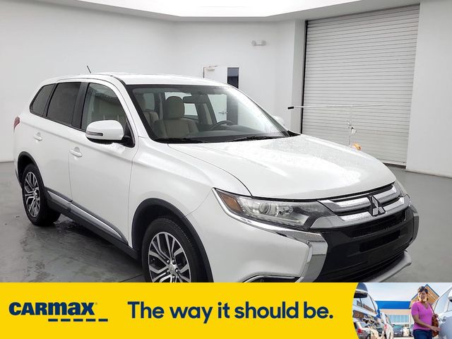 2016 Mitsubishi Outlander SE