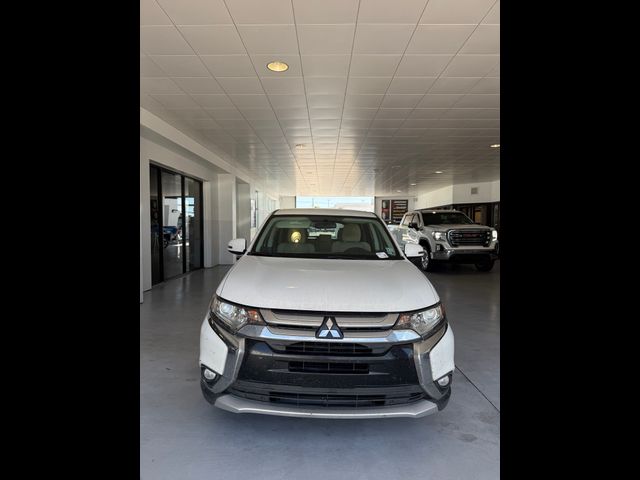 2016 Mitsubishi Outlander SE