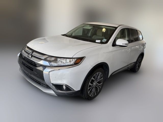 2016 Mitsubishi Outlander SE