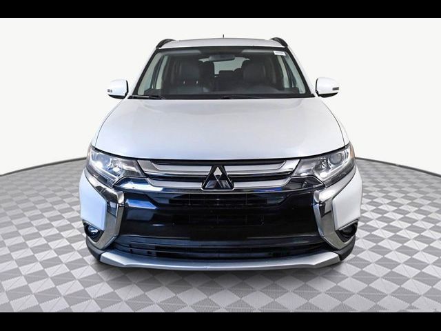 2016 Mitsubishi Outlander SE