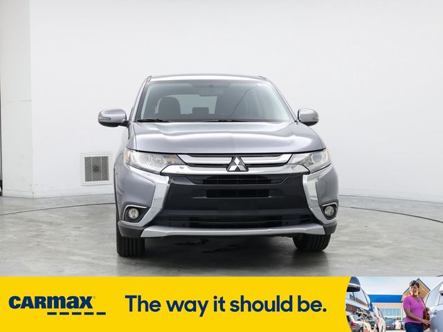 2016 Mitsubishi Outlander SE