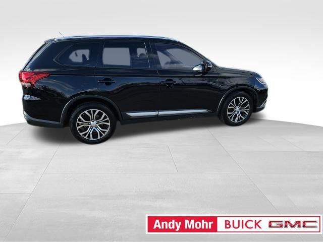 2016 Mitsubishi Outlander SE