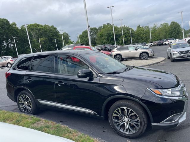 2016 Mitsubishi Outlander SE
