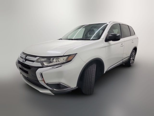2016 Mitsubishi Outlander SE