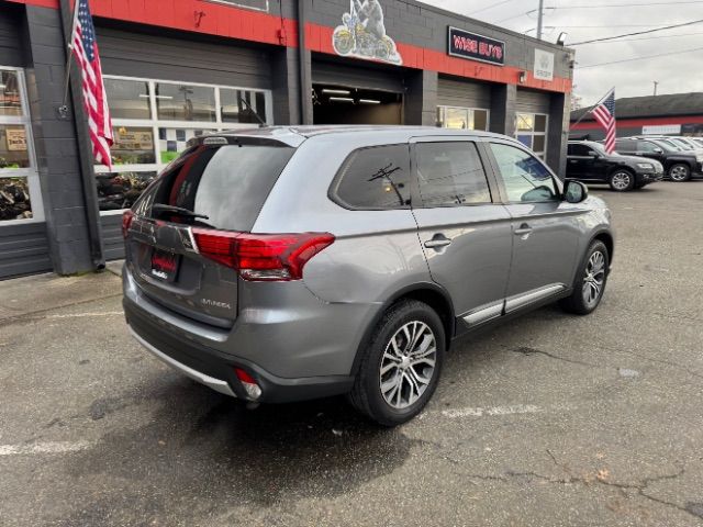 2016 Mitsubishi Outlander SE