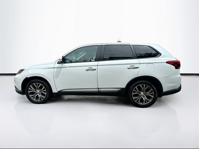 2016 Mitsubishi Outlander SE