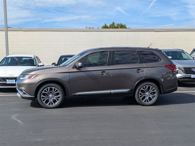 2016 Mitsubishi Outlander SE