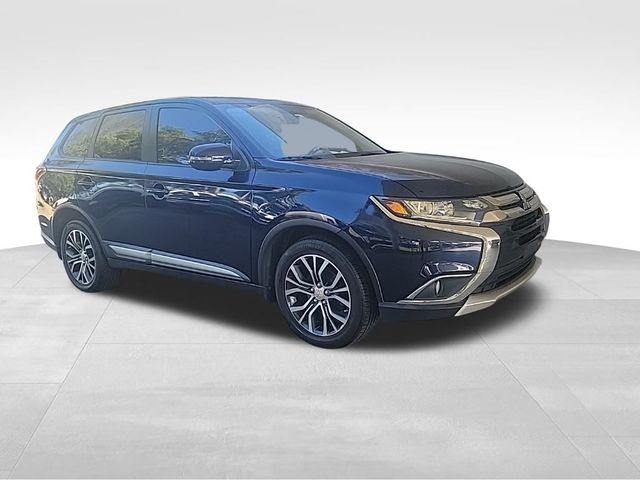 2016 Mitsubishi Outlander SE
