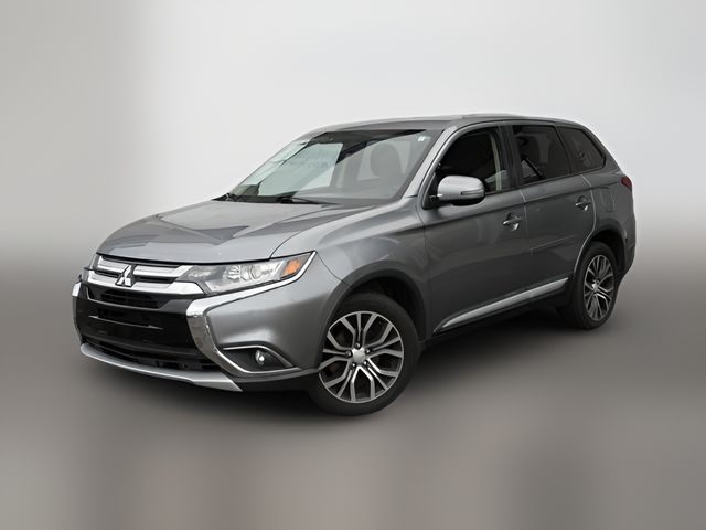 2016 Mitsubishi Outlander SE