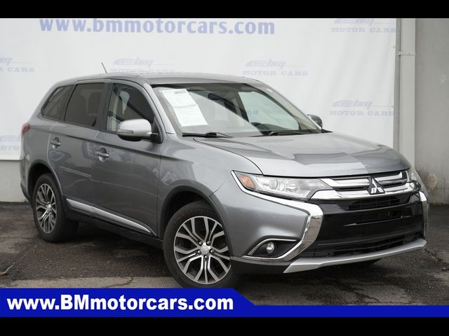 2016 Mitsubishi Outlander SE