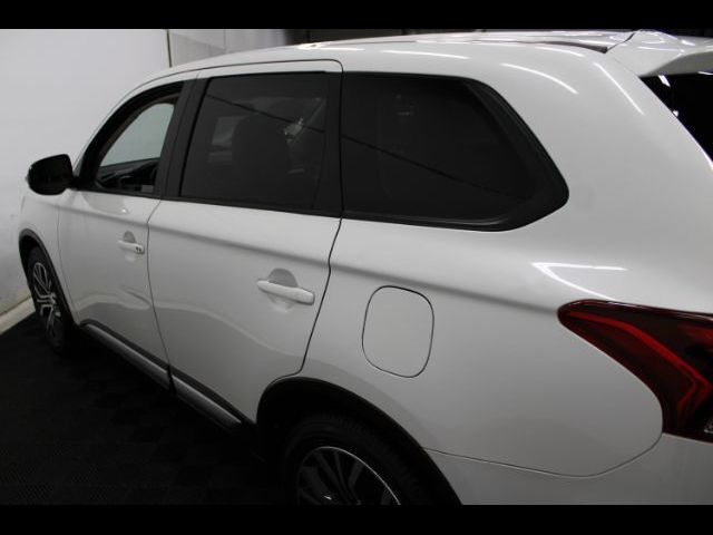2016 Mitsubishi Outlander 