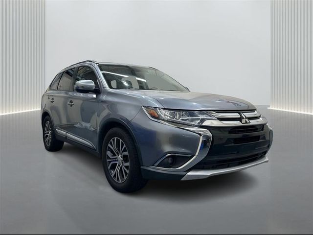 2016 Mitsubishi Outlander SE