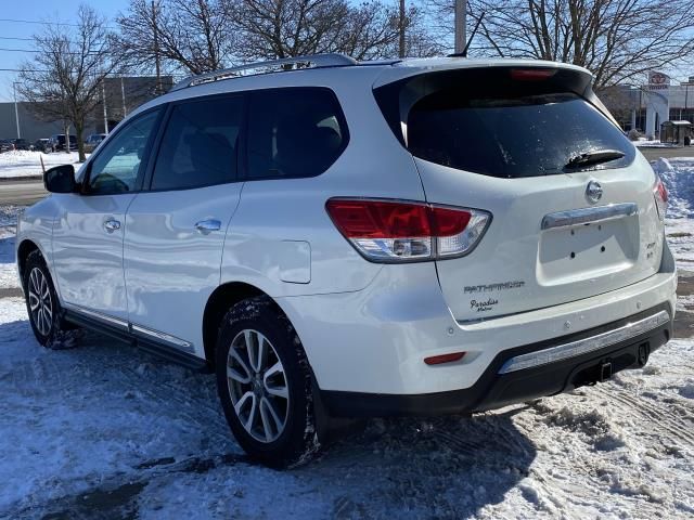 2016 Nissan Pathfinder SL