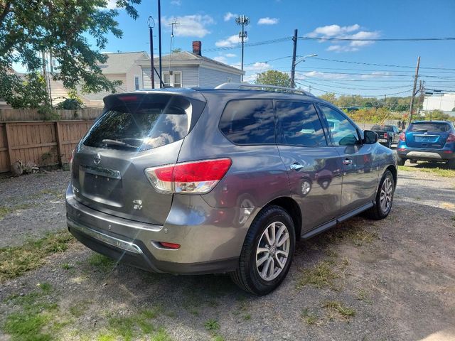 2016 Nissan Pathfinder SV