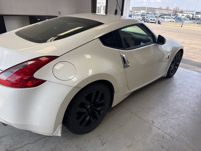 2016 Nissan 370Z Base