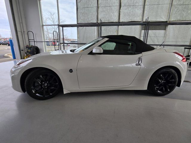 2016 Nissan 370Z Base