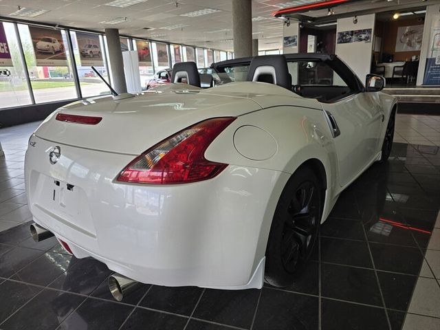 2016 Nissan 370Z Base