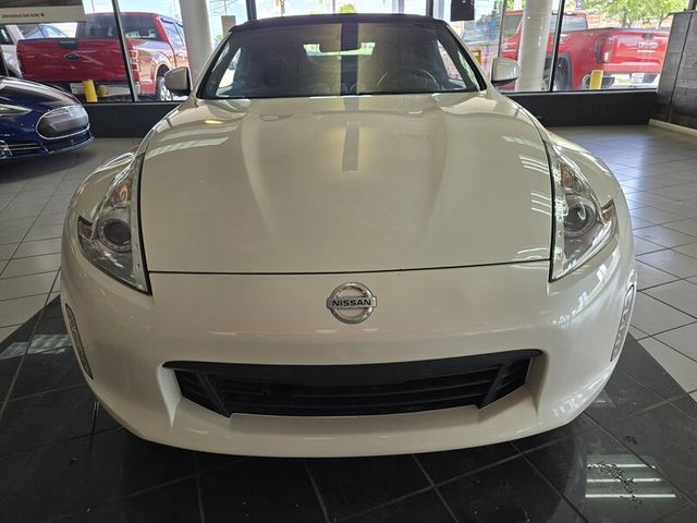 2016 Nissan 370Z Base