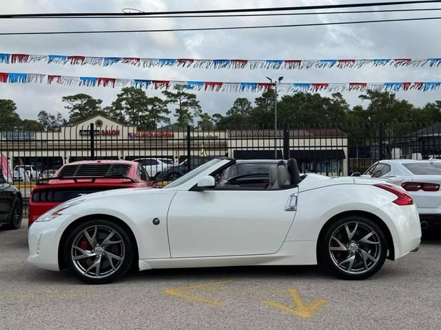 2016 Nissan 370Z Touring Sport