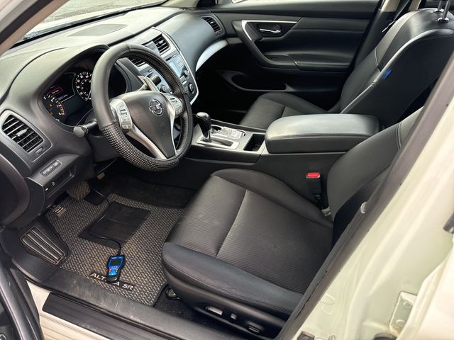 2016 Nissan Altima 2.5 SR