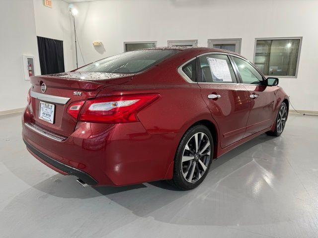 2016 Nissan Altima 2.5 SR