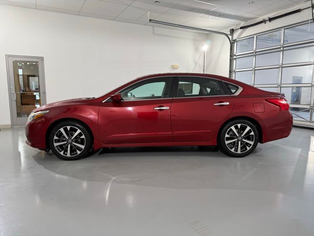 2016 Nissan Altima 2.5 SR