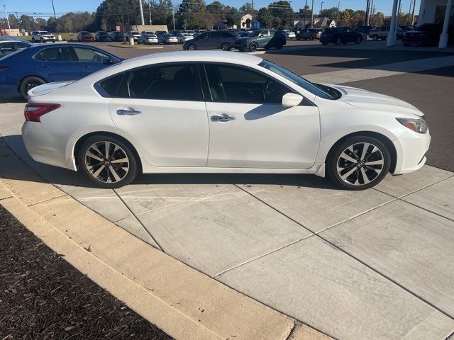 2016 Nissan Altima 2.5 SR