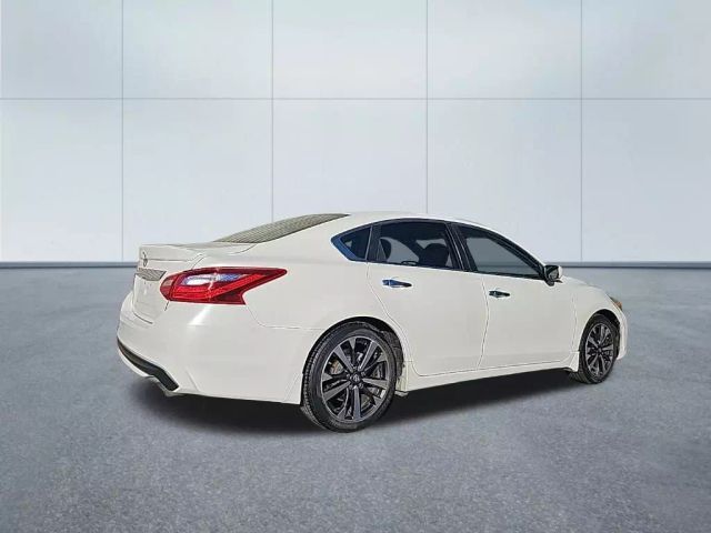 2016 Nissan Altima 2.5 SR