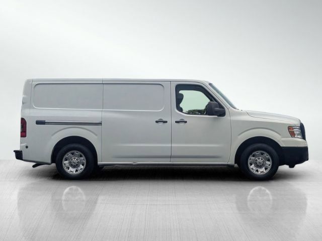 2016 Nissan NV SV