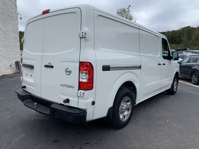 2016 Nissan NV SV